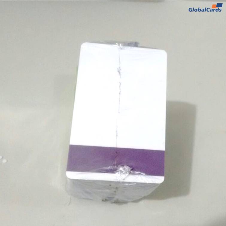 Cartão de PVC com Tarja Proteção Roxa Vertical para ocultar o Código de Barras (cx c/ 100 unidades)
