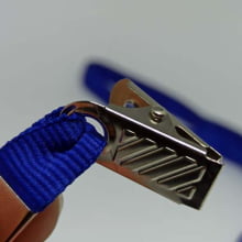 Cordão Liso 12mm para crachá c/ presilha clips jacaré azul royal