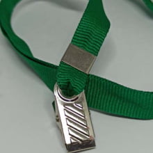 Cordão Liso 12mm para crachá c/ presilha clips jacaré verde