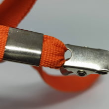 Cordão Liso 15mm para crachá c/ presilha clips jacaré laranja