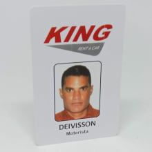 Crachá PVC Personalizado 0,76mm 4x1 Cores Frente Colorida e Verso P&B com Foto e Dados Variáveis - Gráfica Globalcards