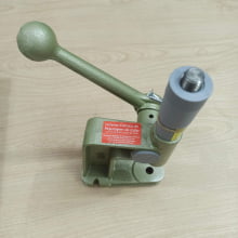 Máquina Manual para Fixação de cordão e Forração de Botões Cardenas Balancim 100